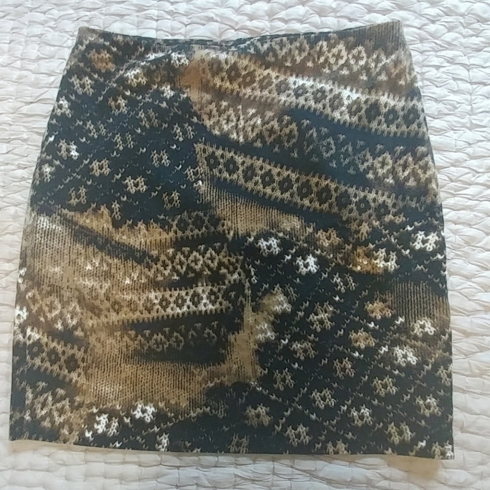 Size 4 GRACE printed skirt